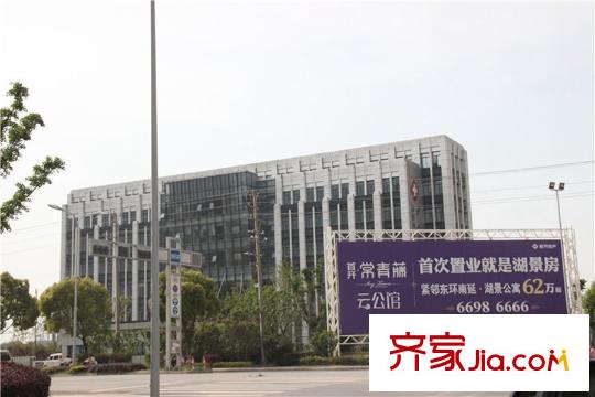 中海雙灣錦園項目西北約2公里尹山湖醫(yī)院
