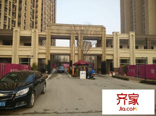中海雙灣錦園項(xiàng)目大門2015.12.23