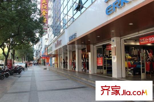 悅湖美郡項(xiàng)目向南800米震澤商業(yè)街