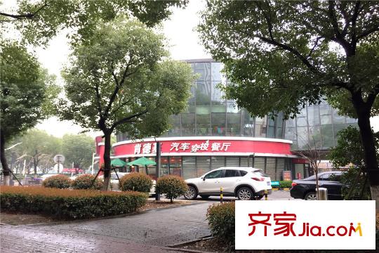 星公元名邸項目西北方向1100米方洲鄰里中心