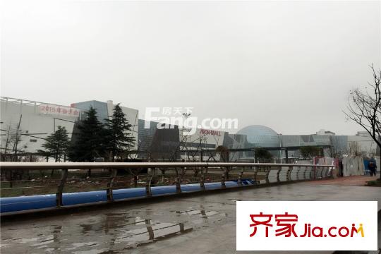 中南錦苑項(xiàng)目東2公里處永旺夢(mèng)樂(lè)城