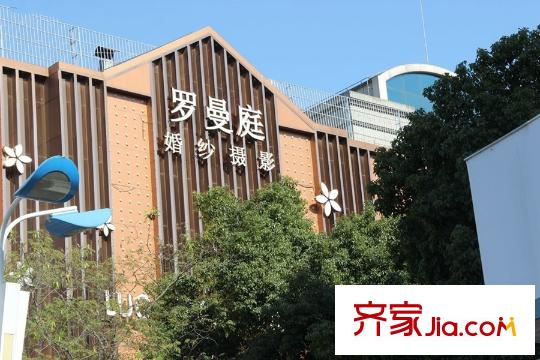 悅湖美郡項(xiàng)目向南800米震澤商業(yè)街