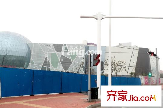 中南錦苑項(xiàng)目東2公里處永旺夢(mèng)樂(lè)城