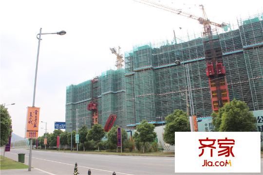 中航樾公館工地在建實(shí)景2015.9.24