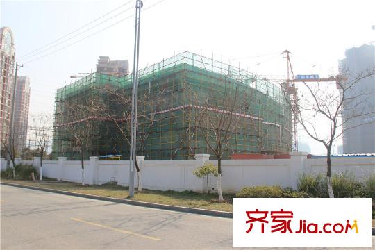 中航樾公館項(xiàng)目西南500米科技城幼兒園