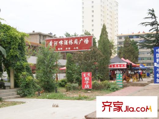 在水一方周邊配套小吃店