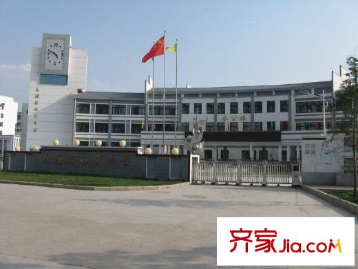 在水一方周邊配套中學