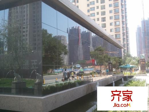 眾邦金水灣1號(hào)院售樓中心外景（2013-7）