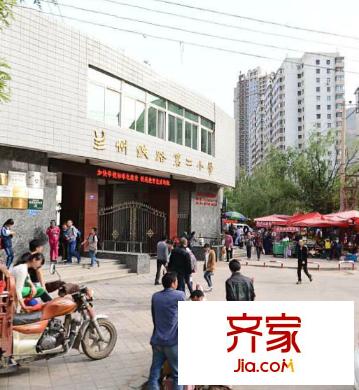 蘭鐵十三號(hào)樓小區(qū)外景圖 