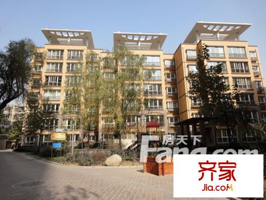 工行家屬院(大潤(rùn)發(fā)對(duì)面)外景圖工行家屬院（大潤(rùn)發(fā)對(duì)面） 