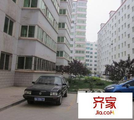 工行家屬院(大潤發(fā)對面)外景圖蘭州 工行家屬院（大潤發(fā)對面） 