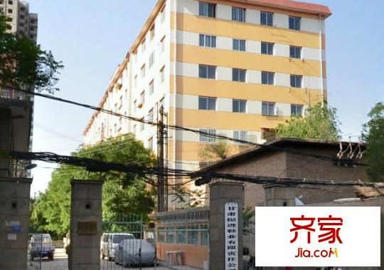 挺進(jìn)小區(qū)外景圖 