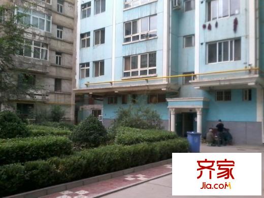 塑料廠家屬院外景圖 