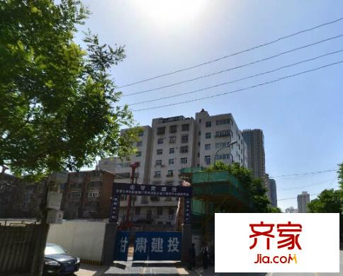 保險(xiǎn)公司家屬院(廣場東口)外景圖保險(xiǎn)公司家屬院（廣場東口） 