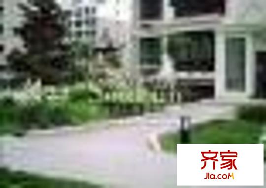 區(qū)委家屬院(東湖賓館旁)外景圖區(qū)委家屬院（東湖賓館旁） 