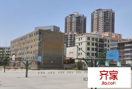 商學(xué)院長(zhǎng)青學(xué)院家屬院外景圖 