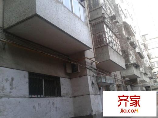 人事廳家屬院外景圖 