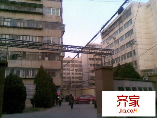 雁灘公務(wù)員培訓(xùn)中心外景圖 