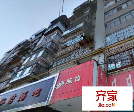 金昌路稅務(wù)局家屬院(一中對(duì)面)外景圖金昌路稅務(wù)局家屬院（一中對(duì)面） 