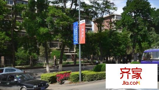 蘭通廠家屬院外景圖 