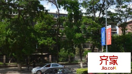 蘭通廠家屬院外景圖 