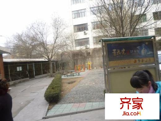 雁灘中級法院家屬院外景圖 
