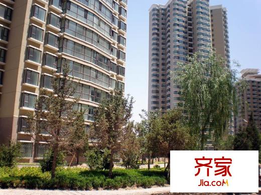 藍(lán)寶石大廈外景圖