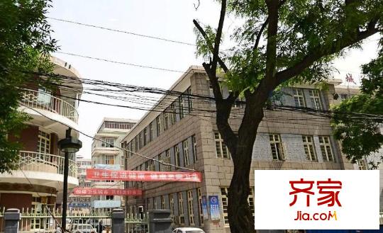西關(guān)下溝農(nóng)牧廳家屬院外景圖 