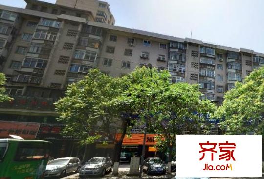長虹嘉園北門口(胖媽媽手抓樓上)