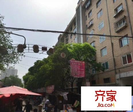 機(jī)車(chē)廠(chǎng)一區(qū)家屬院外景圖 