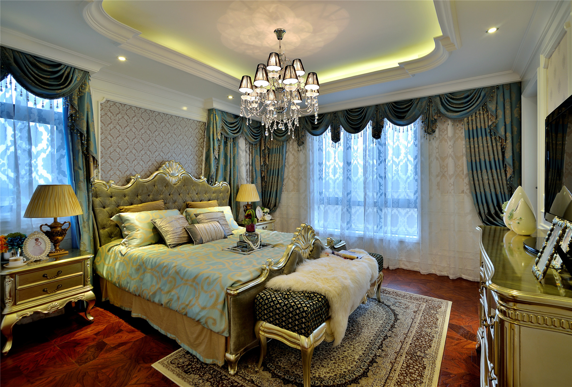 别墅装修,豪华型装修,140平米以上装修,卧室,法式风格,吊顶,床头柜,金色