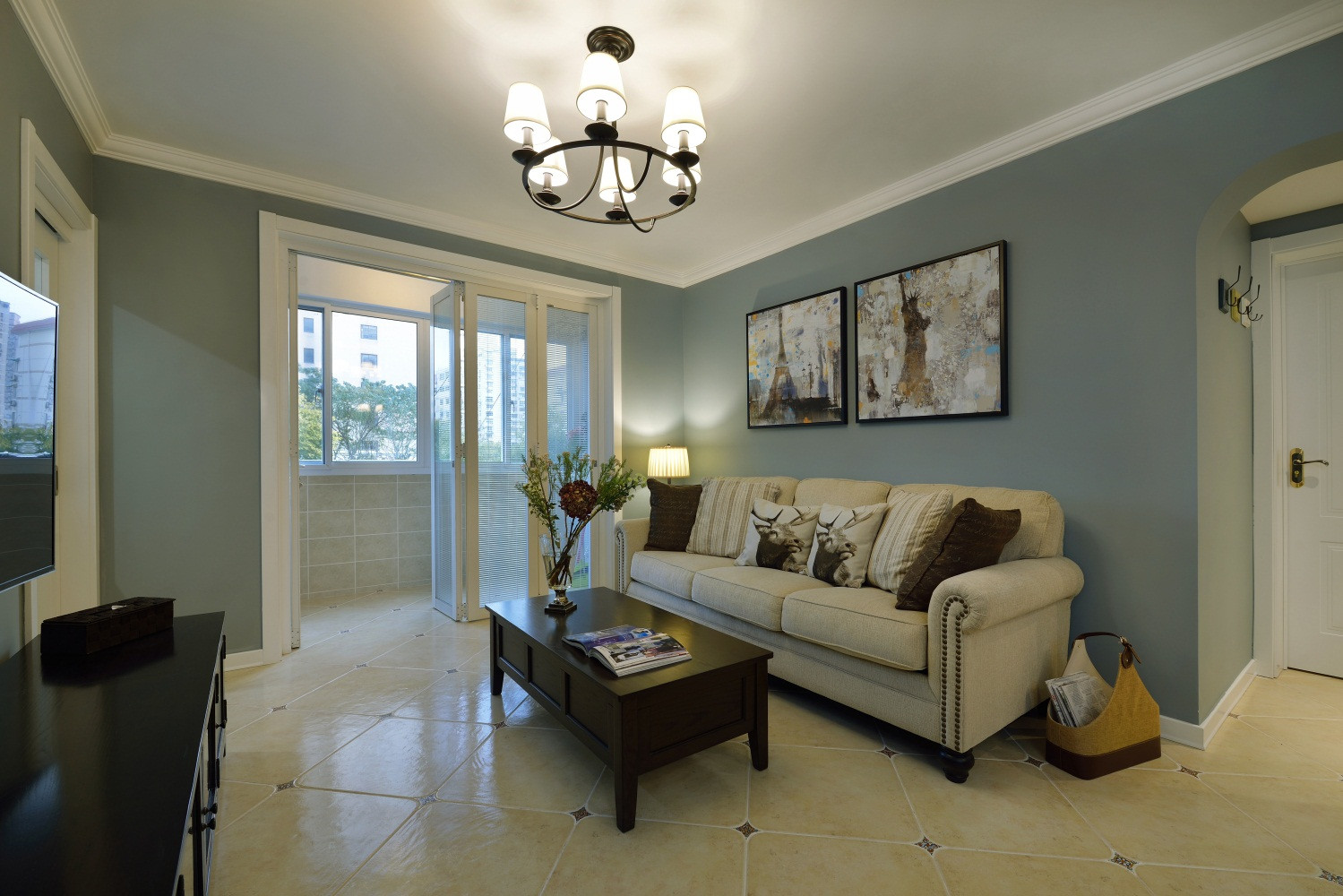 美式风格,二居室装修,10-15万装修,90平米装修,客厅,沙发背景墙,蓝色