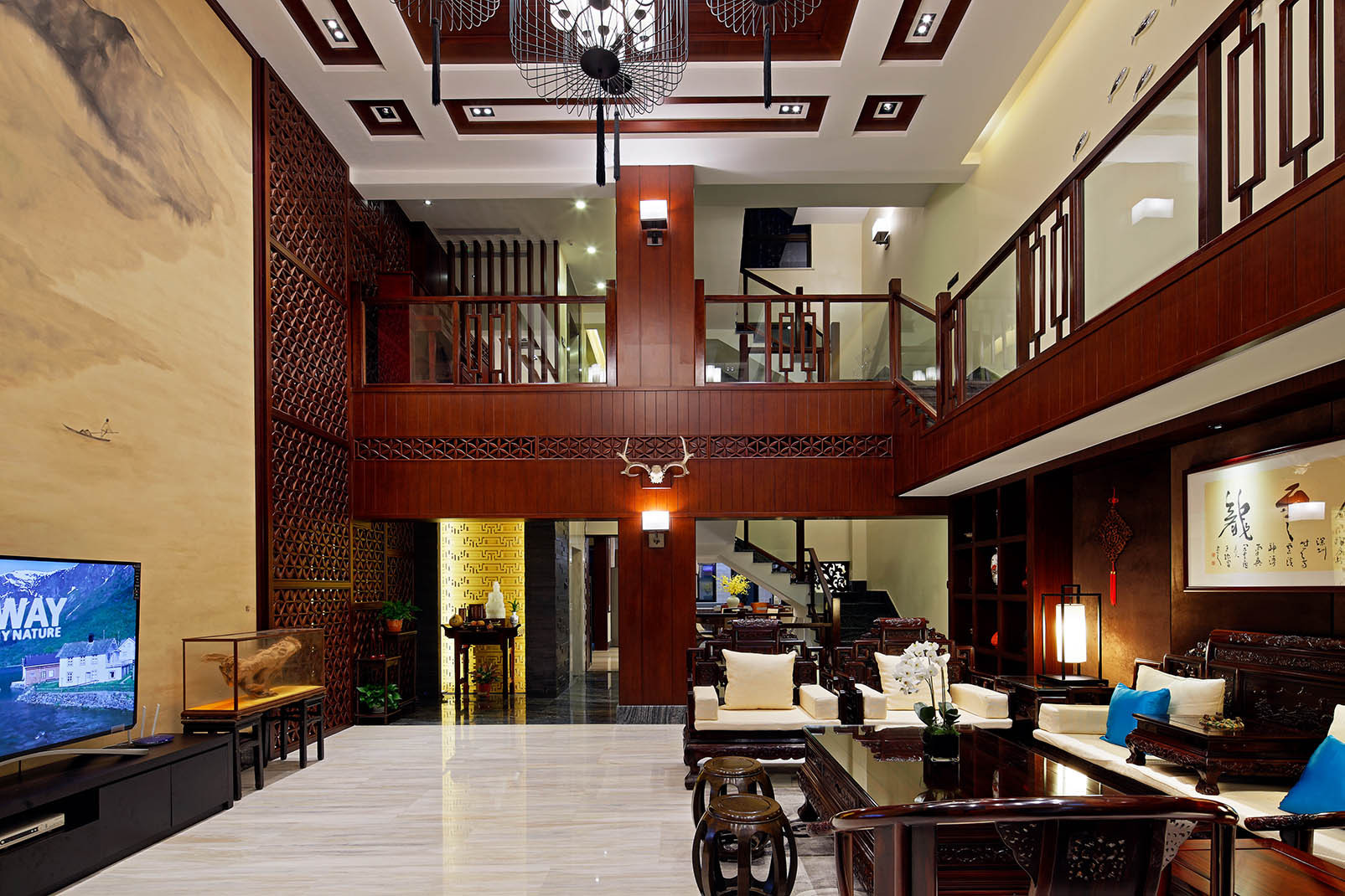 中式风格,四房装修,别墅装修,20万以上装修,140平米以上装修,客厅,客厅过道