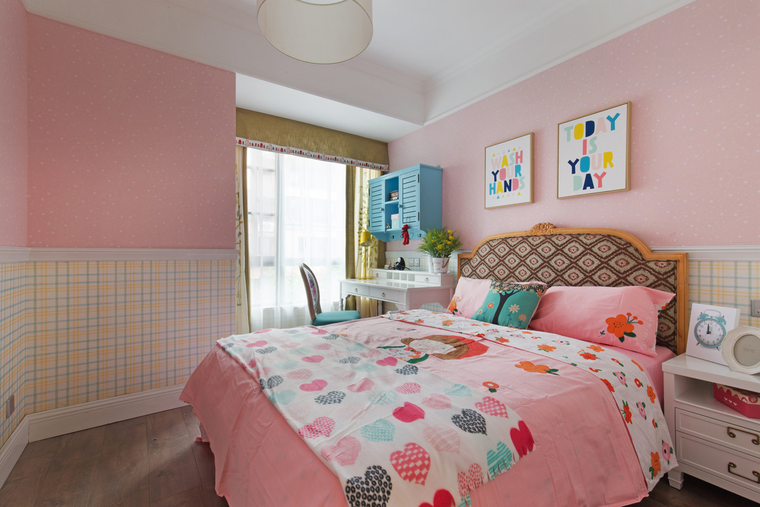 美式风格,四房装修,140平米以上装修,20万以上装修,儿童房,卧室背景墙,床上用品,粉色