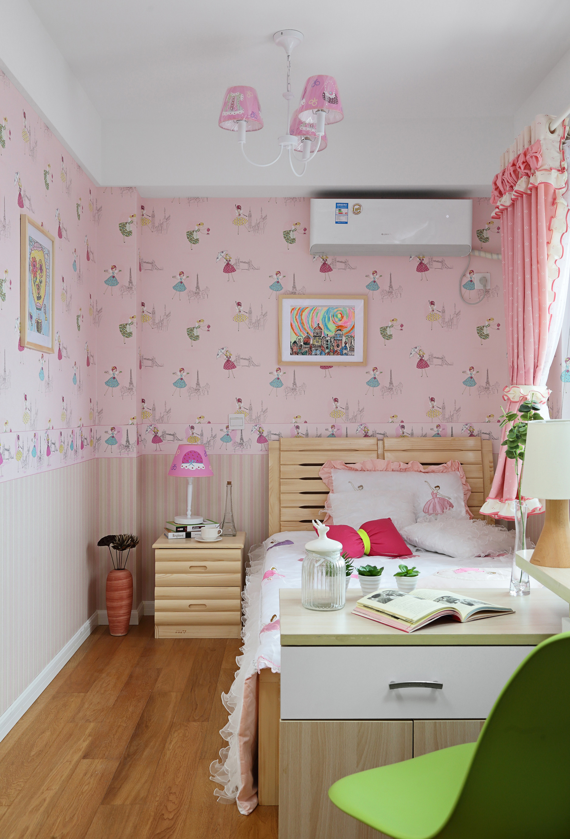 日式风格,三居室装修,130平米装修,140平米以上装修,20万以上装修,儿童房,壁纸,窗帘,卧室背景墙,粉色