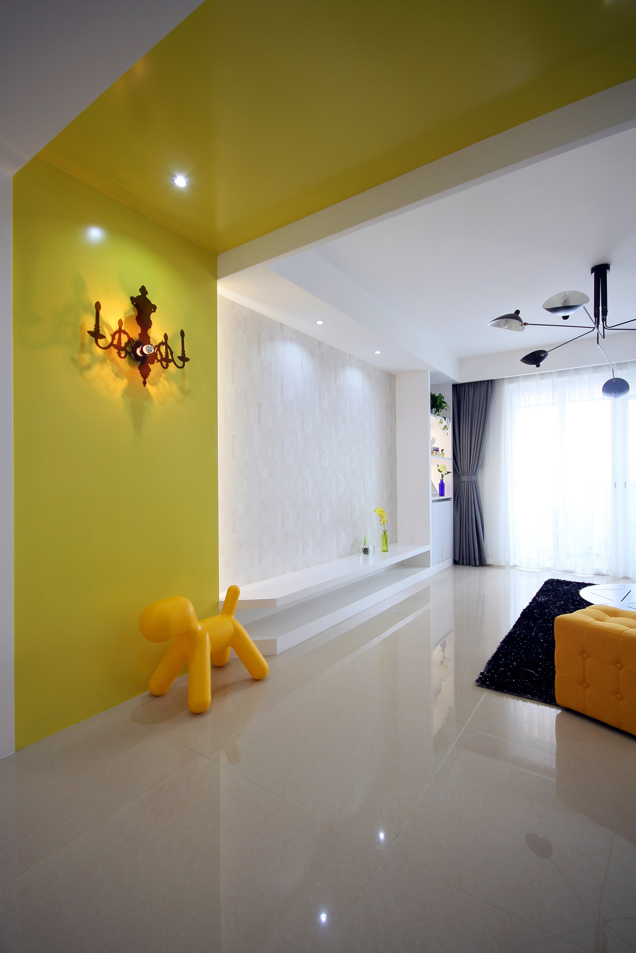 简约风格,130平米装修,三居室装修,15-20万装修,客厅,过道,黄色
