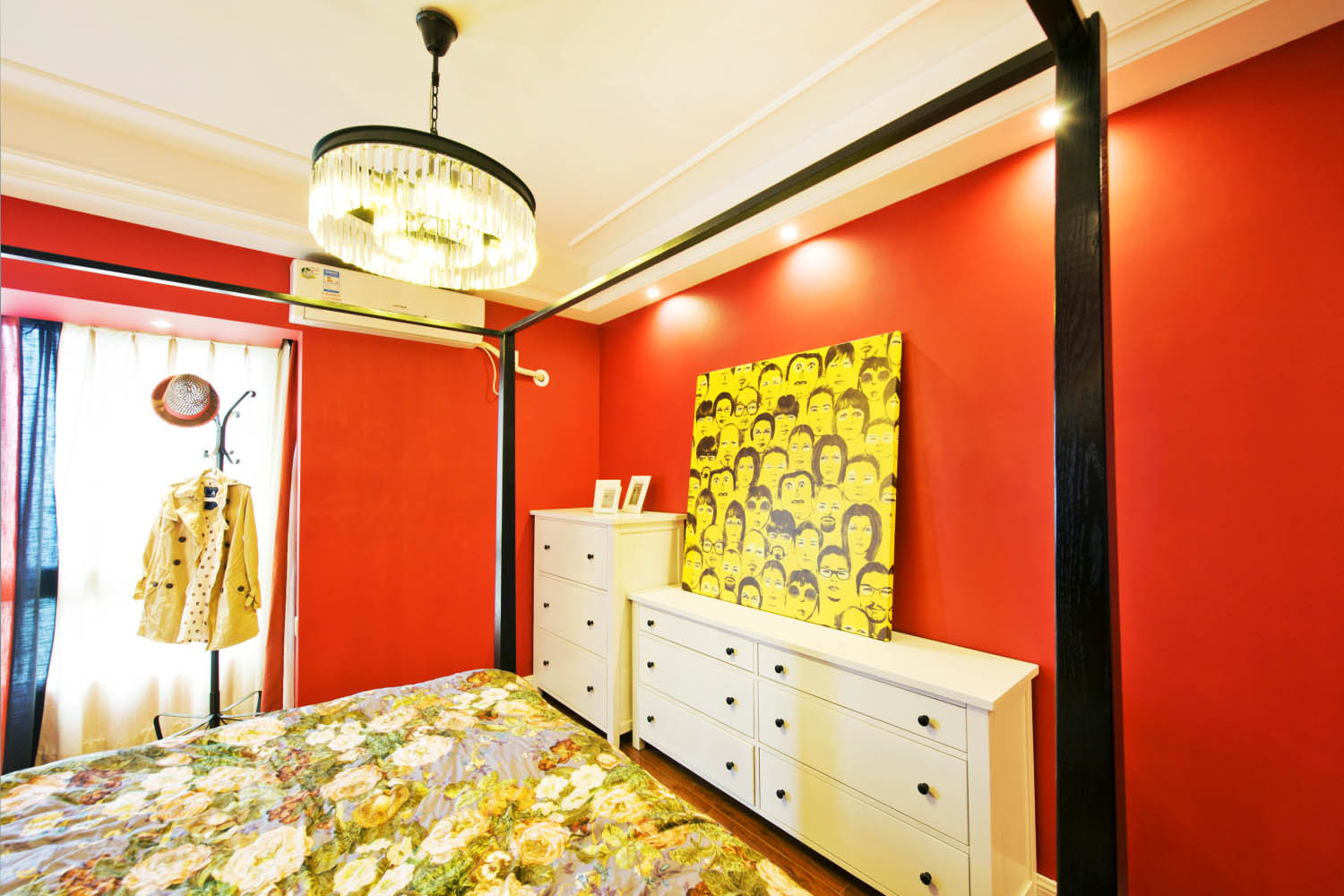美式风格,100平米装修,三居室装修,15-20万装修,卧室,卧室背景墙,红色