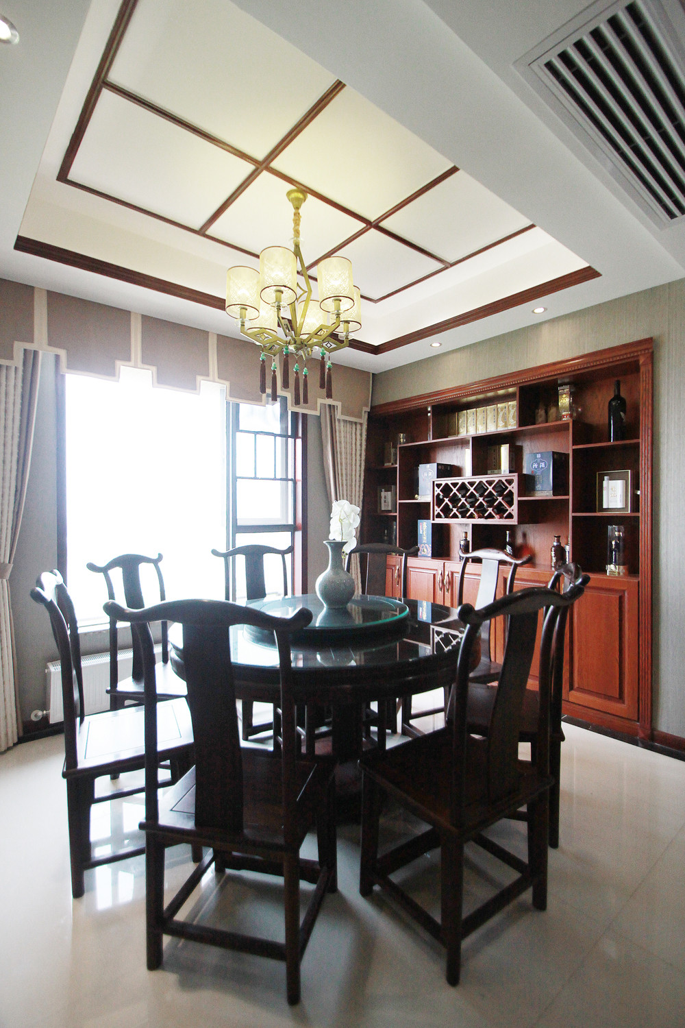 中式风格,四房装修,130平米装修,20万以上装修,餐厅,餐边柜,褐色