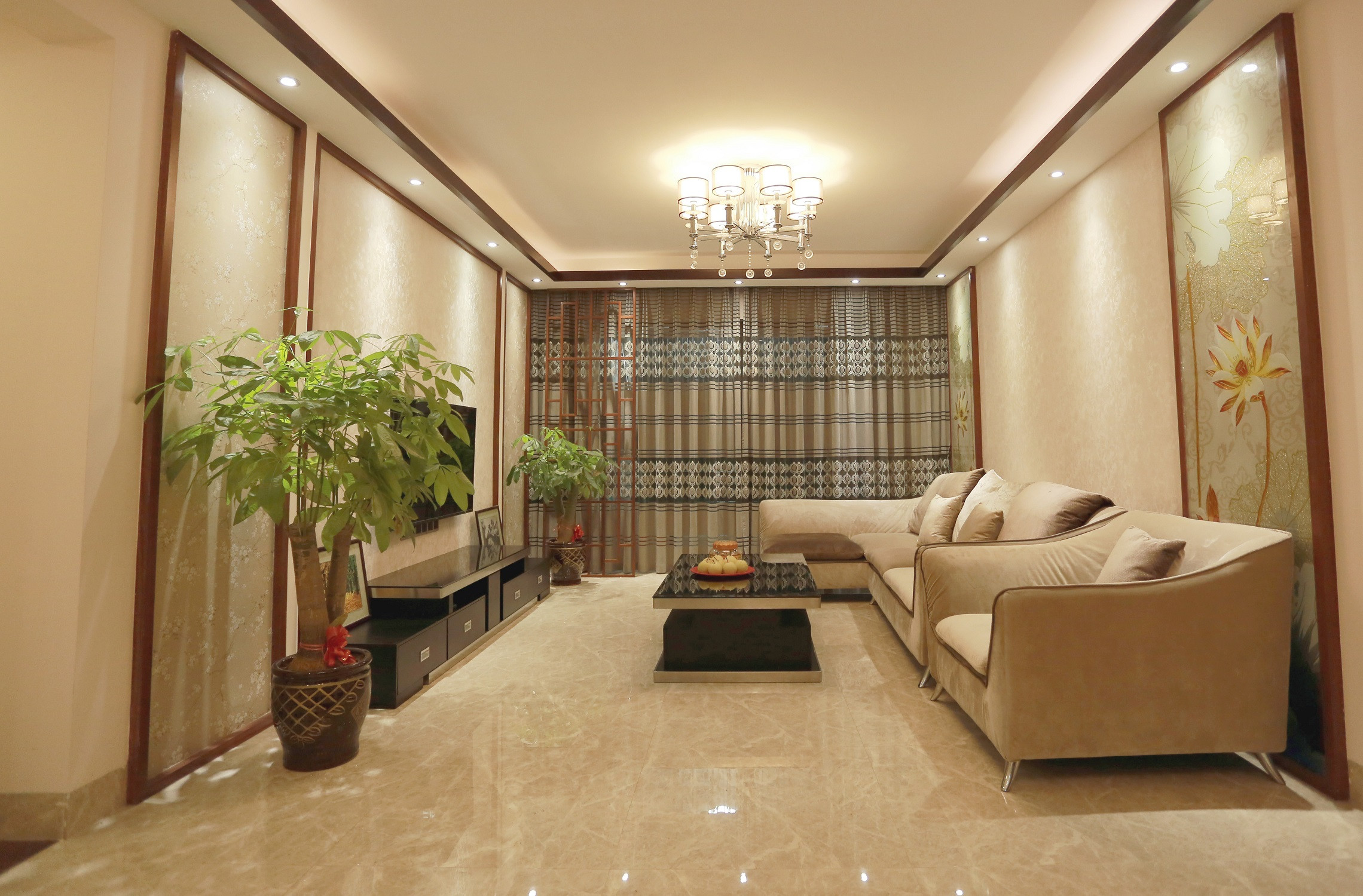 中式风格,15-20万装修,130平米装修,三居室装修,客厅,沙发,电视背景墙,沙发背景墙,暖色调