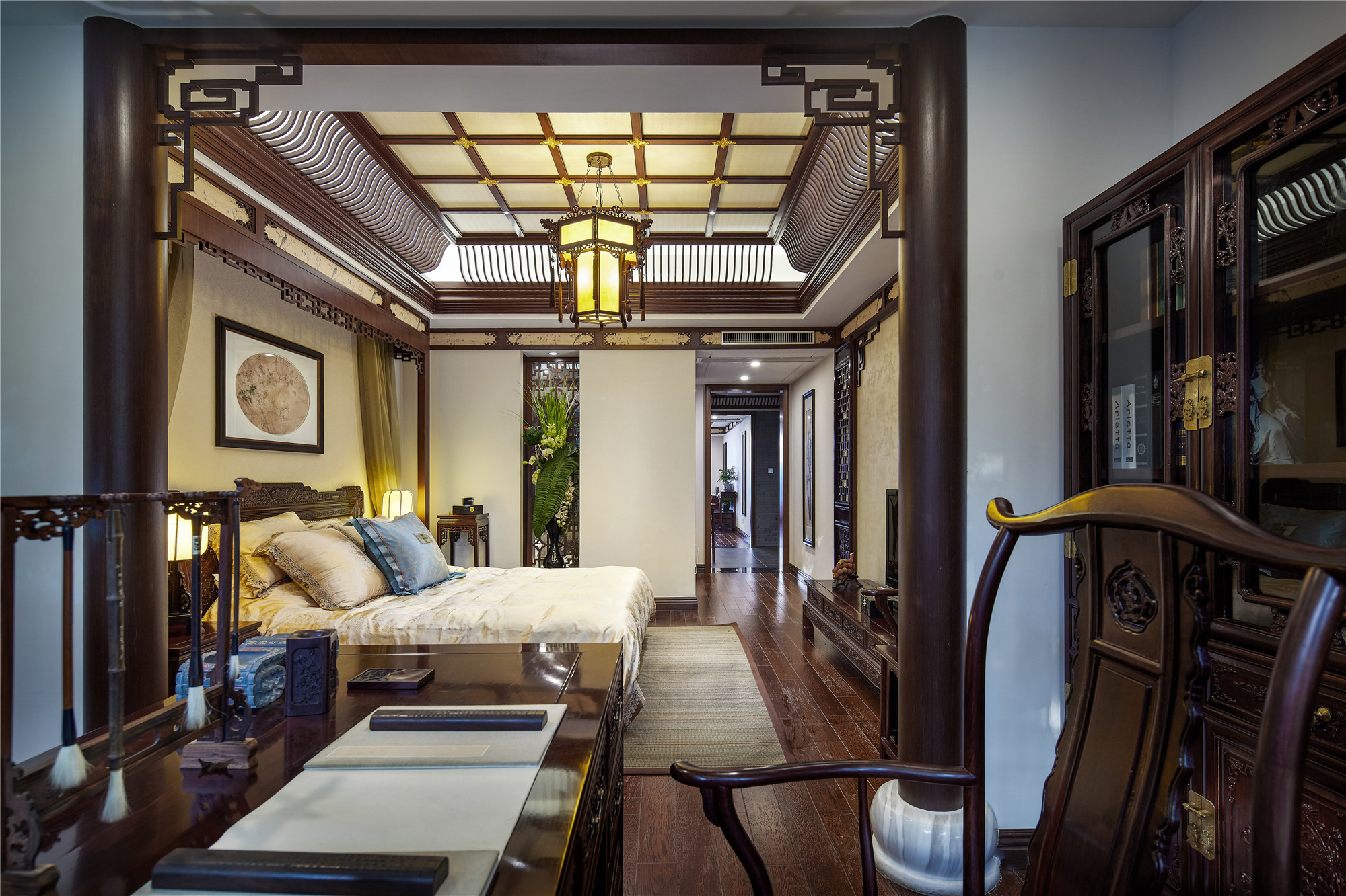 中式风格,三居室装修,140平米以上装修,20万以上装修,卧室,吊顶,书桌,灯具