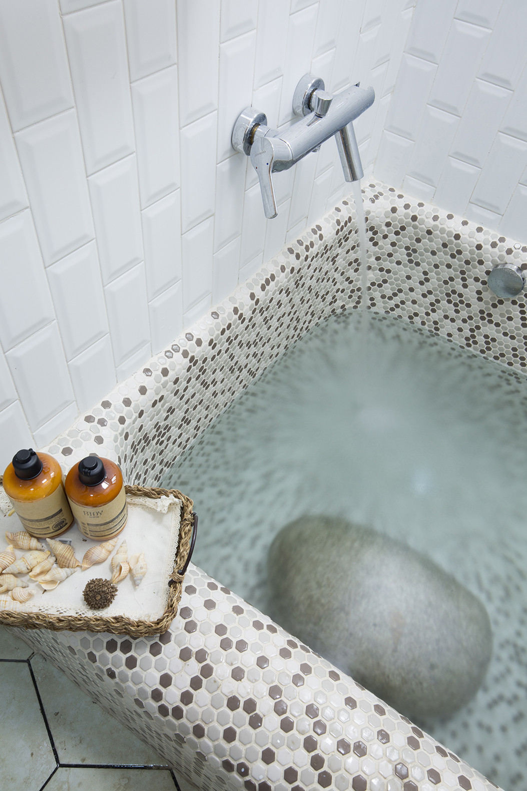 110㎡北欧风格家浴缸图片