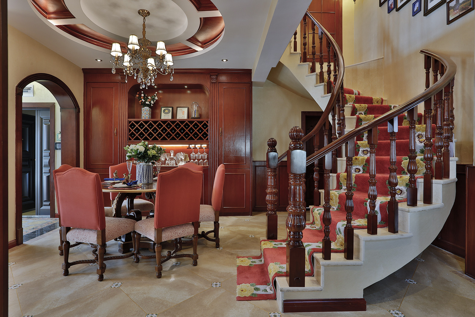 美式风格,140平米以上装修,20万以上装修,复式装修,餐厅,餐边柜,楼梯,红色