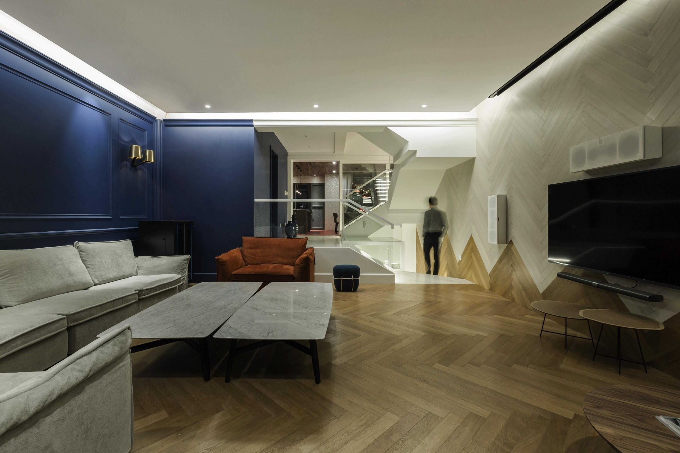 别墅装修,140平米以上装修,20万以上装修,客厅,现代简约风格,沙发背景墙,地板,蓝色