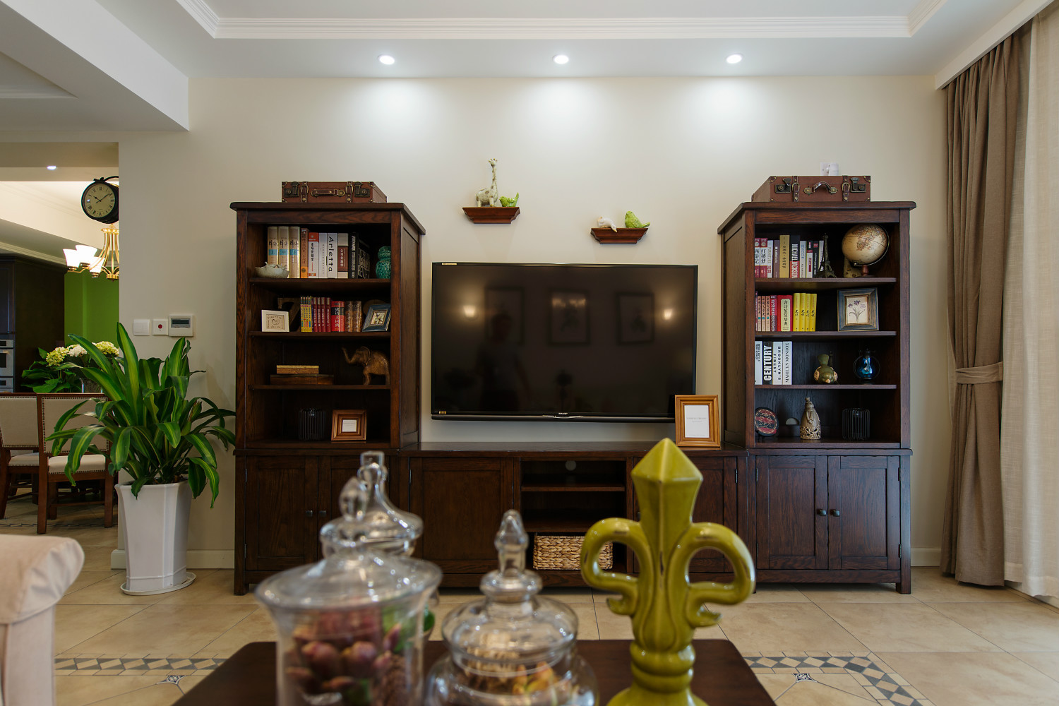 美式风格,140平米以上装修,20万以上装修,复式装修,客厅,电视柜,褐色,电视背景墙
