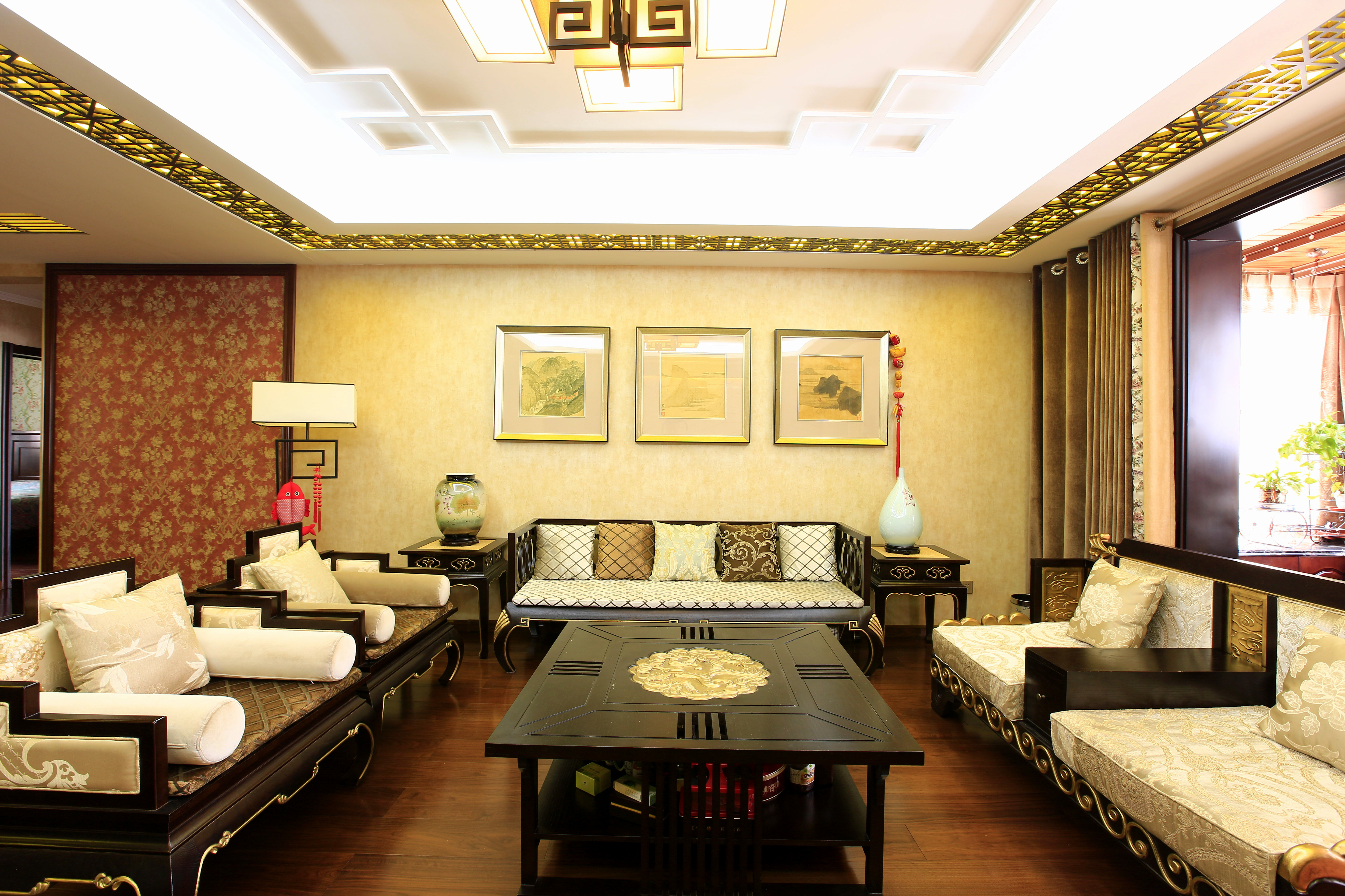 中式风格,20万以上装修,140平米以上装修,三居室装修,客厅,沙发,沙发背景墙,茶几,黄色