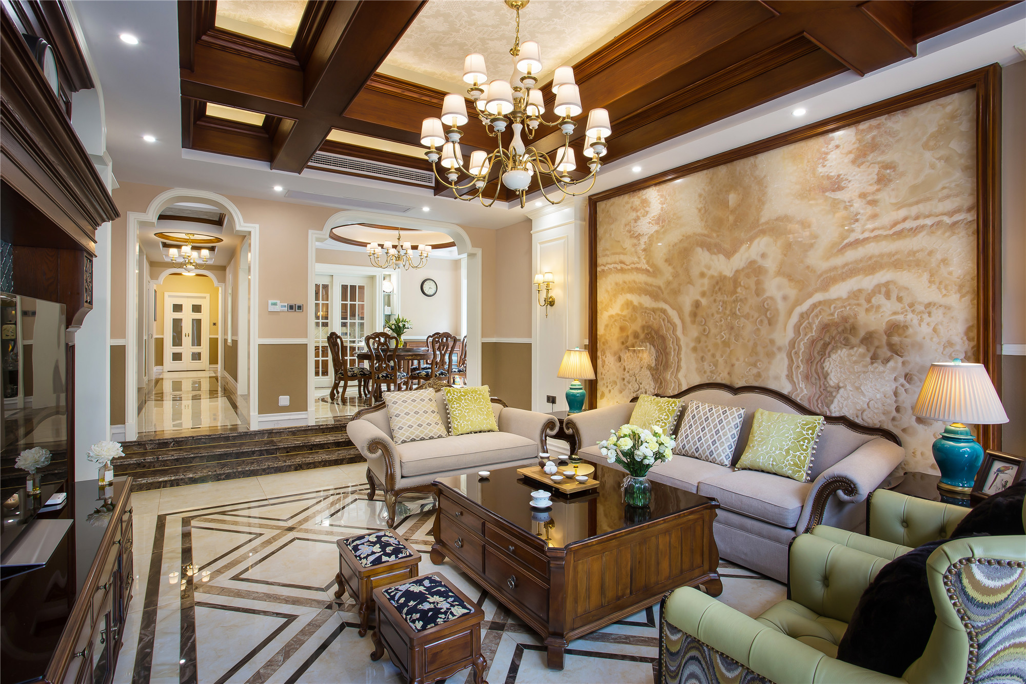 美式风格,别墅装修,富裕型装修,140平米以上装修,客厅,混搭风格,沙发,沙发背景墙,暖色调