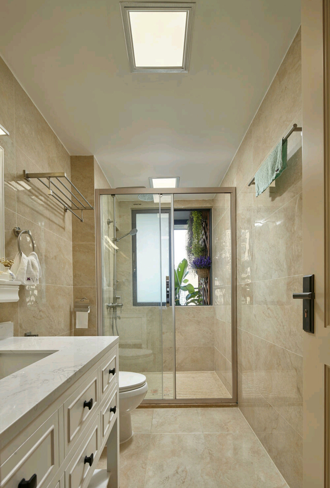 美式风格,20万以上装修,三居室装修,130平米装修,卫生间,隔断,淋浴房,暖色调