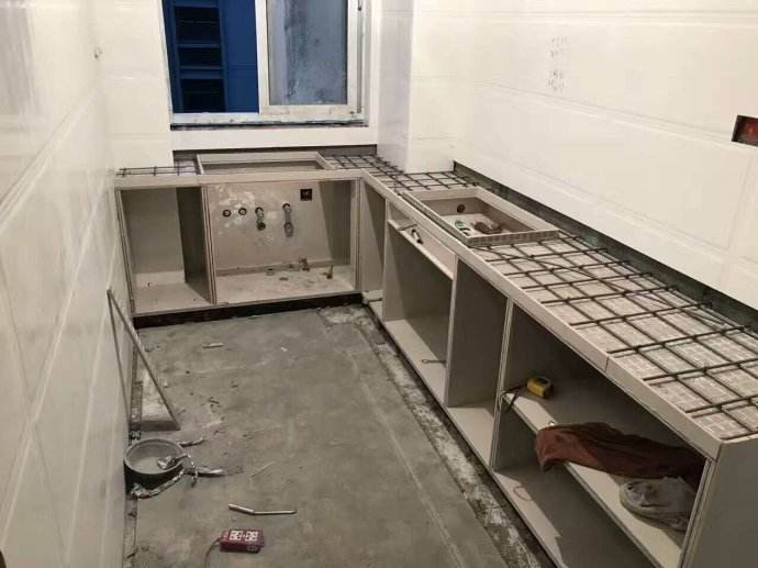 砖夹橱柜和成品橱柜到底怎么抉择