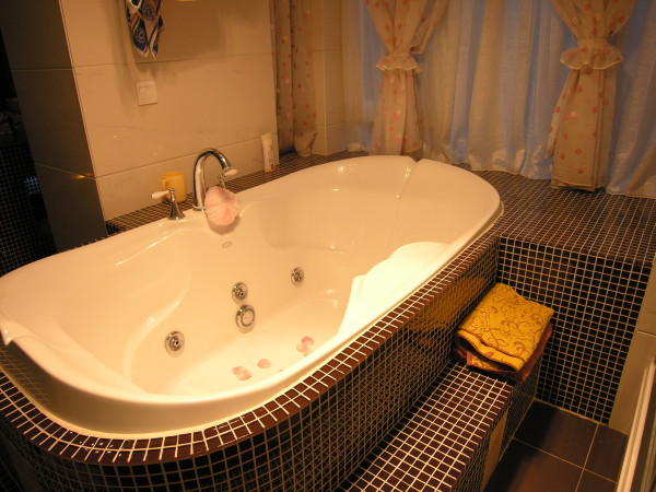 浴缸怎么安装合适 浴缸安装的要点