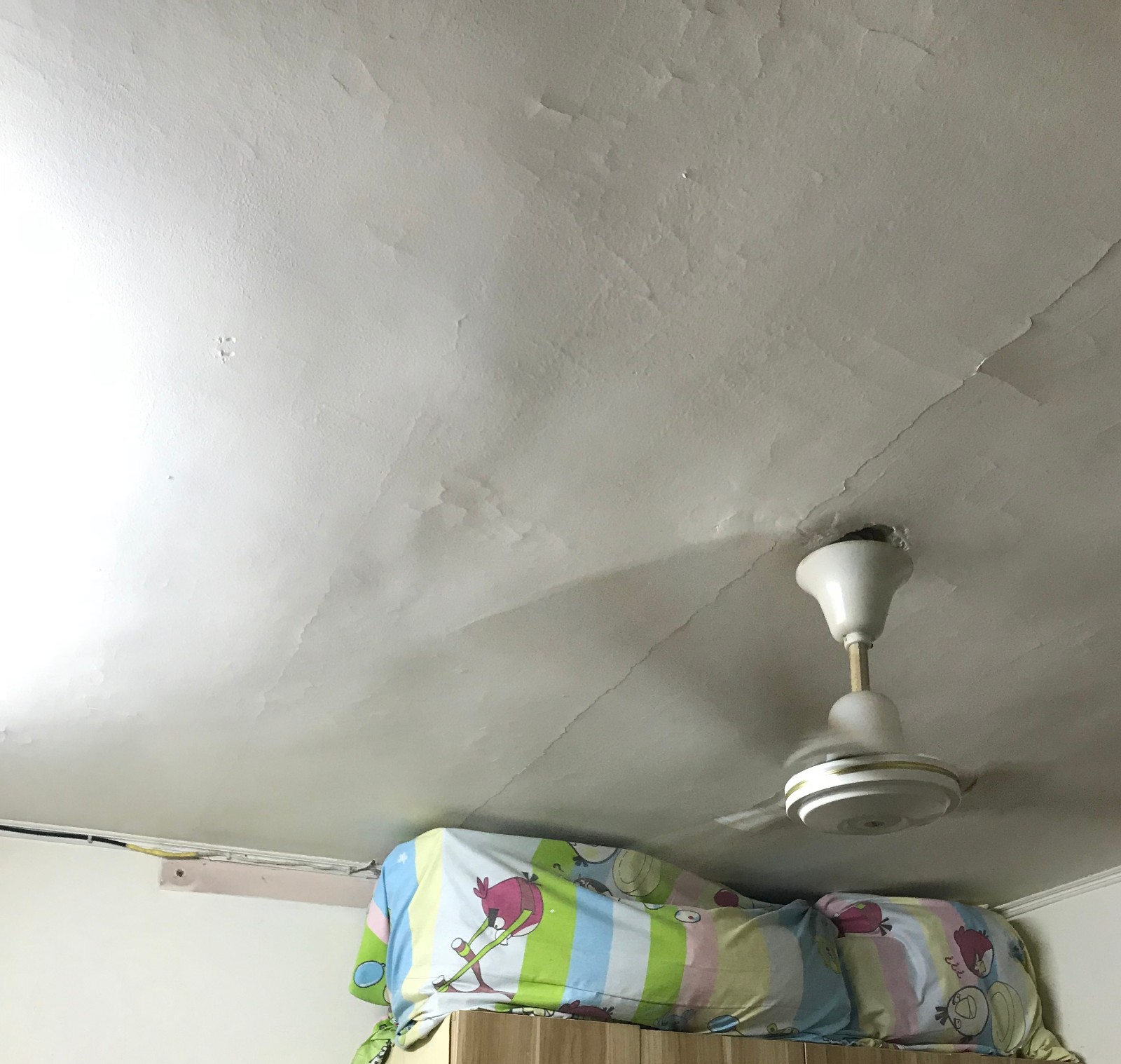 关于老房子顶面开裂的问题及解决办法